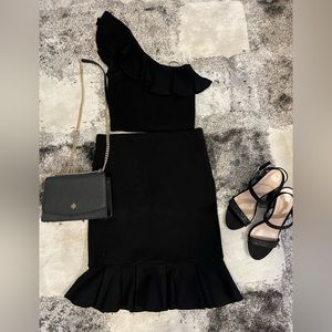 Ribbed crop top and midy skirt